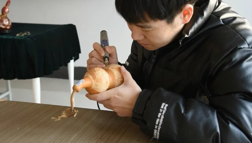 《彩绘葫芦》吕腾飞