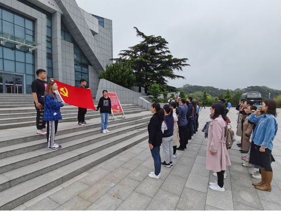 电子商务系举办“传承红色基因、深化党史学习”主题教育活动(1)513.png 电子商务系举办“传承红色基因、深化党史学习”主题教育活动(1)513.png