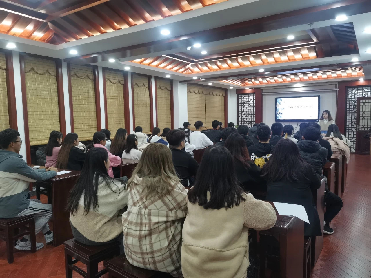 图片2.jpg 图片2.jpg