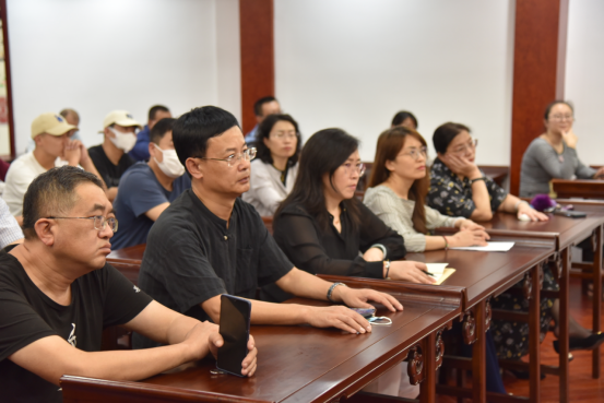第九期“明德大讲堂”暨荣成政协“学而讲堂”明德学院工作站第二期活动——致敬二十大，非遗进校园